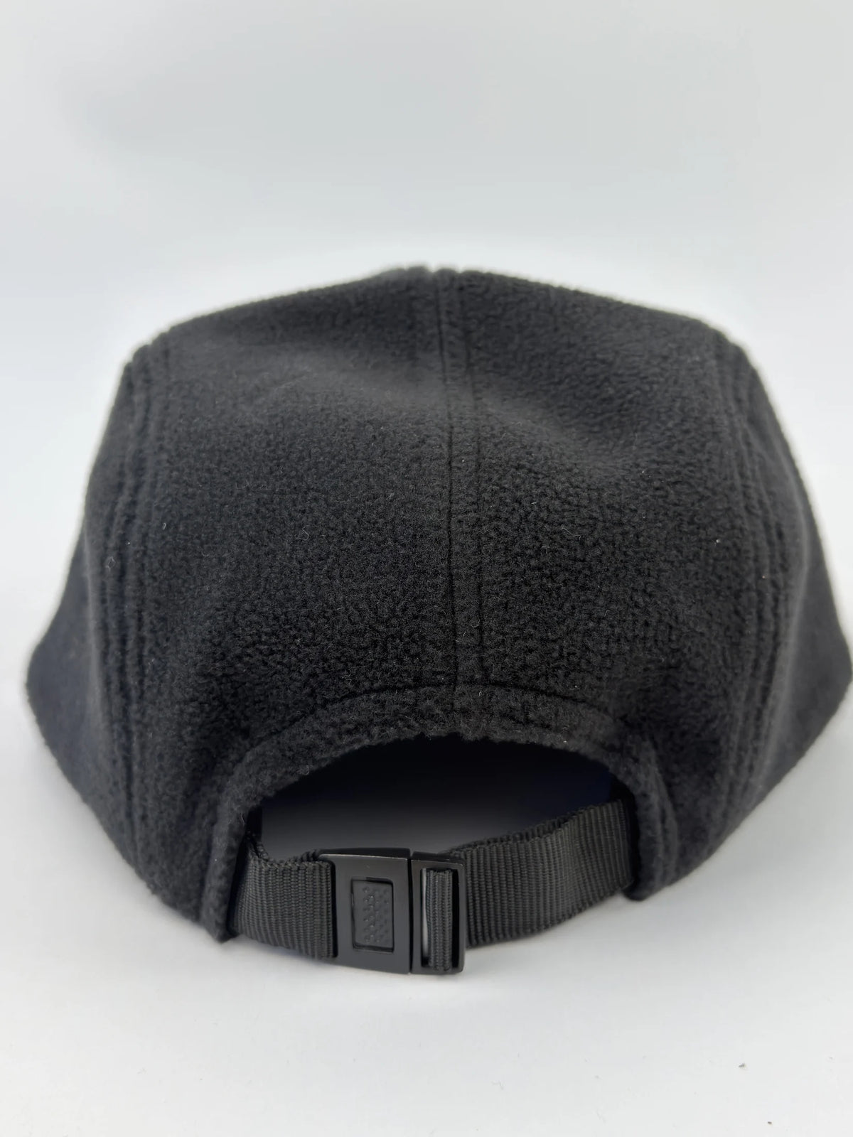 Gorra polar negra