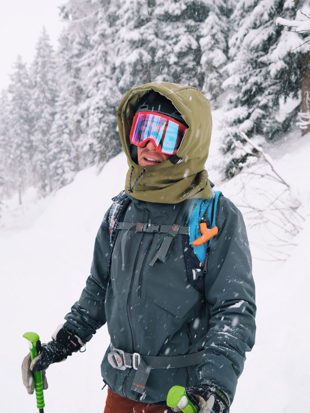 Balaclava Impermeable con tensor Verde Pistacho