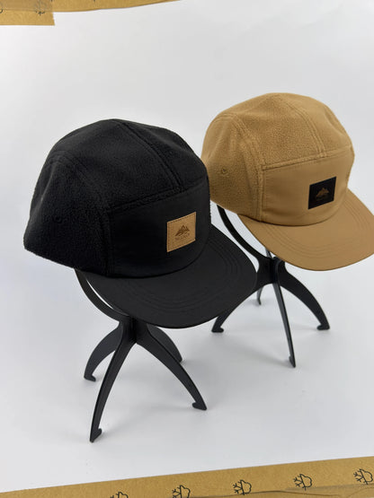 Comparativa de colores: Gorra polar camel; Gorra polar negra