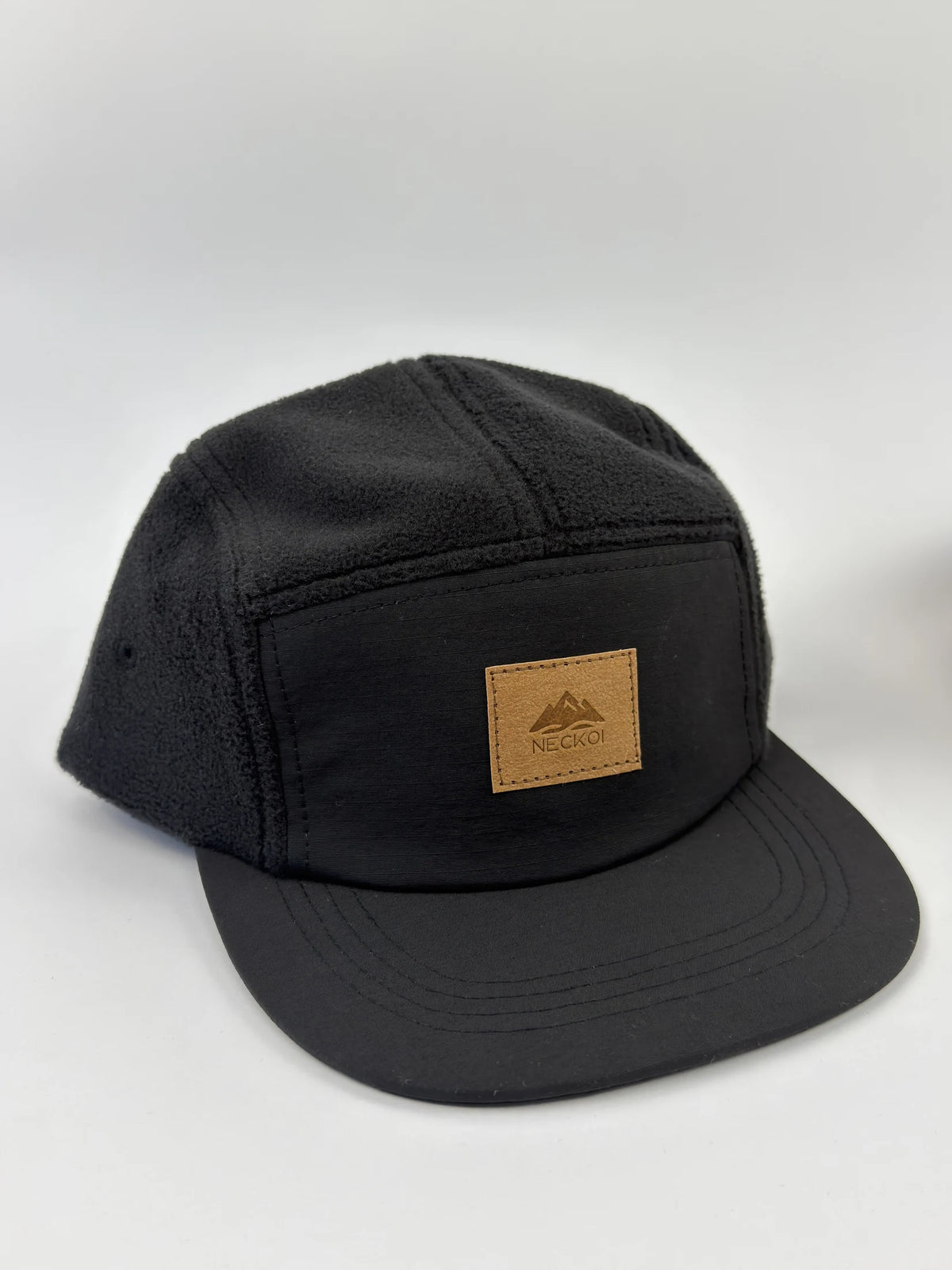 Gorra polar negra