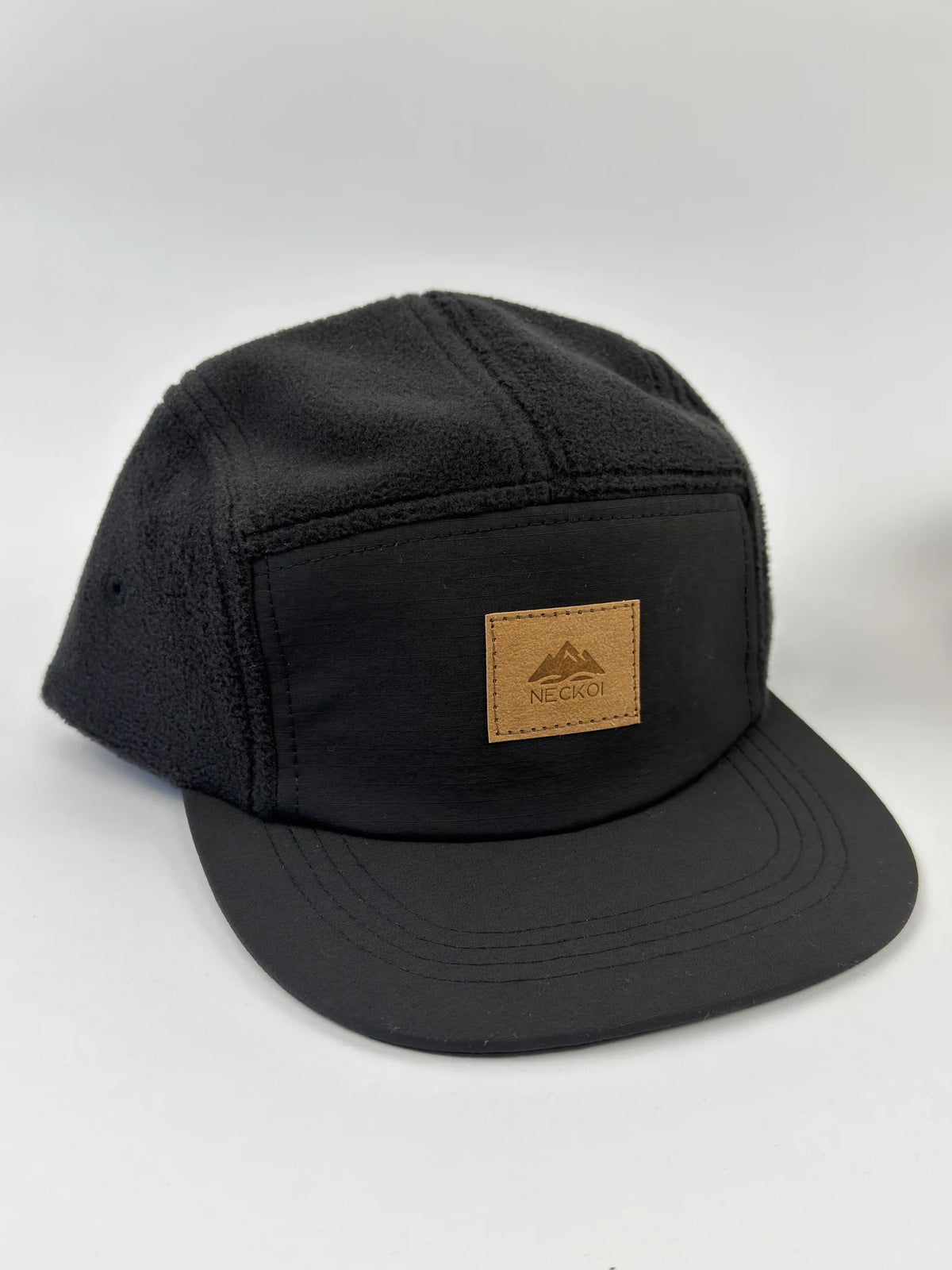 Gorra polar negra